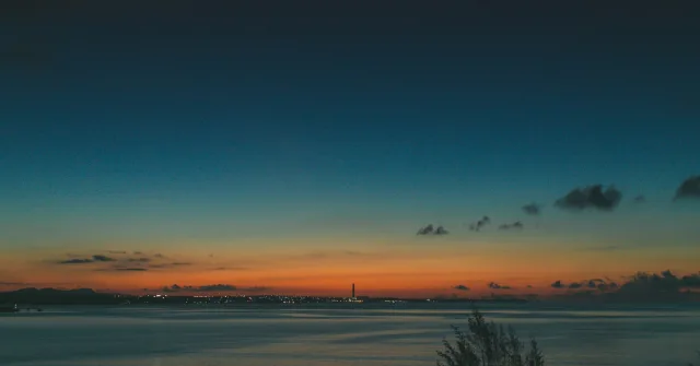 HIDEOUT OKINAWA URUMAから眺めるこの水平線は、言葉を失うほどの美しさ。オレンジからディープブルーへの移ろいは、一日の始まりにふさわしい最高の癒しタイム。海と空がつながるこの瞬間を、ぜひあなたの思い出に。
自然と調和するリゾートステイで、心と身体をリセットしよう。
#HideoutUruma #うるまでリラックス #沖縄トリップ #石川東恩納 #沖縄 #うるま市
#hideoutokinawa #hideoutokinawauruma #okinawa #uruma #resort #travel #sunset
#マジックアワー #beachview #リゾートステイ #loves_okinawa
📸 楽しい瞬間をシェアして、タグ付けしてくれると嬉しいです!
STAY CASUAL|KEEP CULTURAL
Make the Most of Your Time with US
HIDEOUT OKINAWA URUMA
1710-1 Ishikawa Higashionna Uruma
Tel|098-963-0600
詳しくはプロフィールリンクから