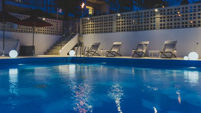 ✨夜のプールサイドで、心地よい時間を。✨
ライトアップされた水面に映る光が、リゾートの夜をさらに特別なひとときにしてくれます。🌙💦
静かに流れる時間に身を委ねて、沖縄の夜を楽しんでみませんか?
🏖 HIDEOUT OKINAWA URUMAで過ごすナイトプール体験。
家族と、友人と、恋人と…大切な人とのリラックスタイムにぴったりです。
#HideoutUruma #うるまでリラックス #沖縄トリップ #プールがあるホテル沖縄 #沖縄 #うるま市 #hideoutokinawa #hideoutokinawauruma #resort #travel #family #resortstyle #beach #pool #loves_okinawa
📸 楽しい瞬間をシェアして、タグ付けしてくれると嬉しいです!
STAY CASUAL|KEEP CULTURAL
Make the Most of Your Time with US
HIDEOUT OKINAWA URUMA
1710-1 Ishikawa Higashionna Uruma
Tel|098-963-0600
詳しくはプロフィールリンクから